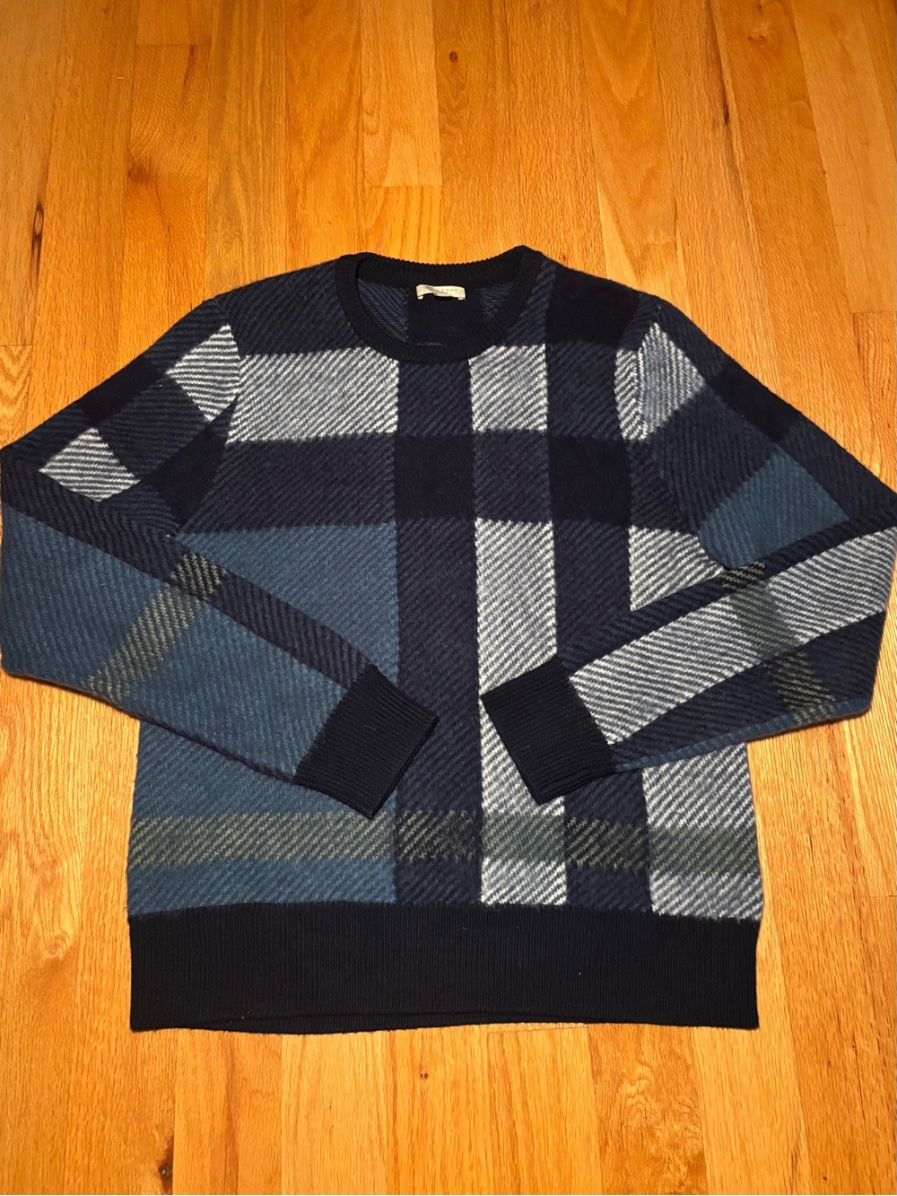 Burberry Cashmere Icon Plaid Sweater Size XL, Like New Condition